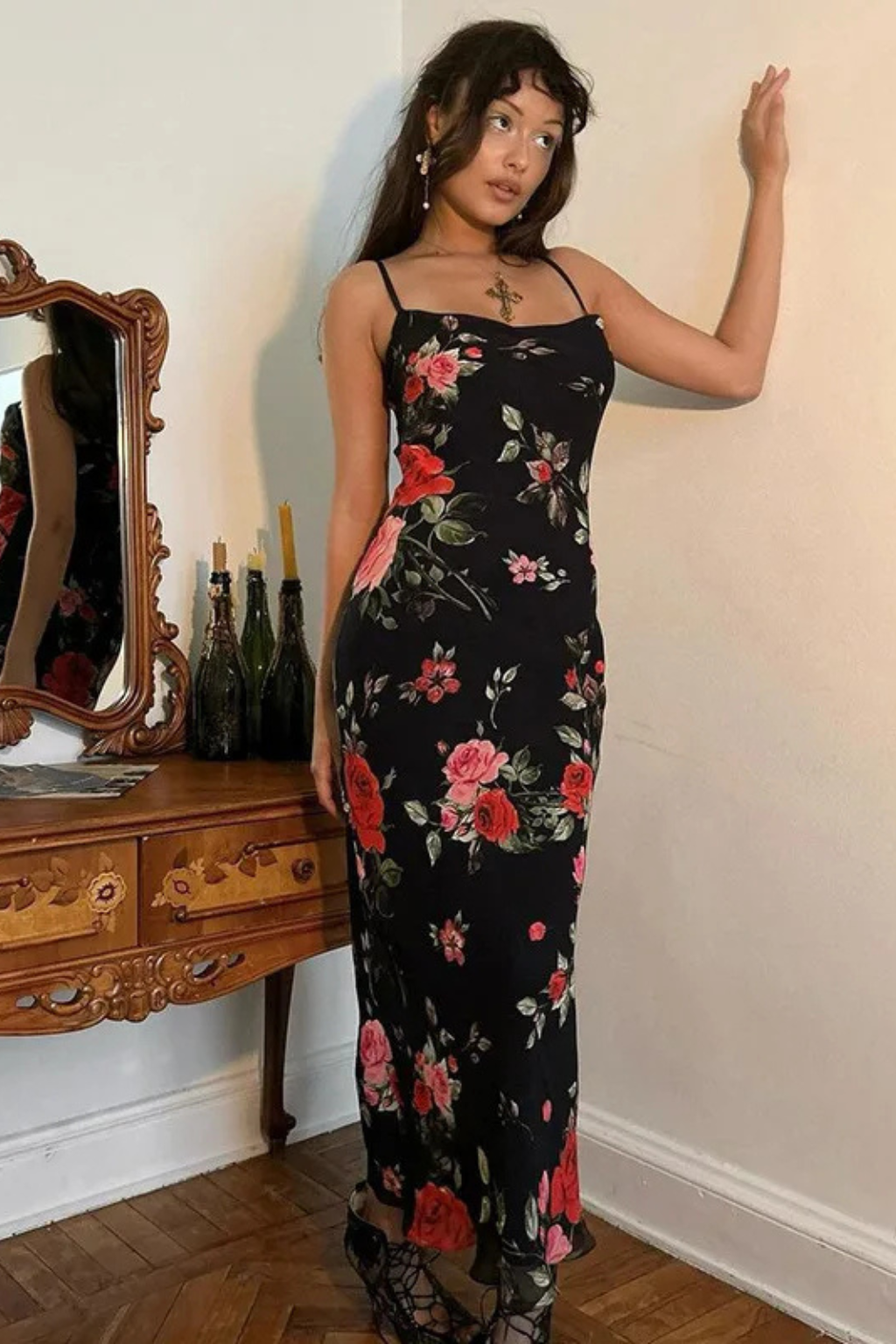 Elara Damen Maxikleid – Floral & Spaghettiträger Sommer Elegant