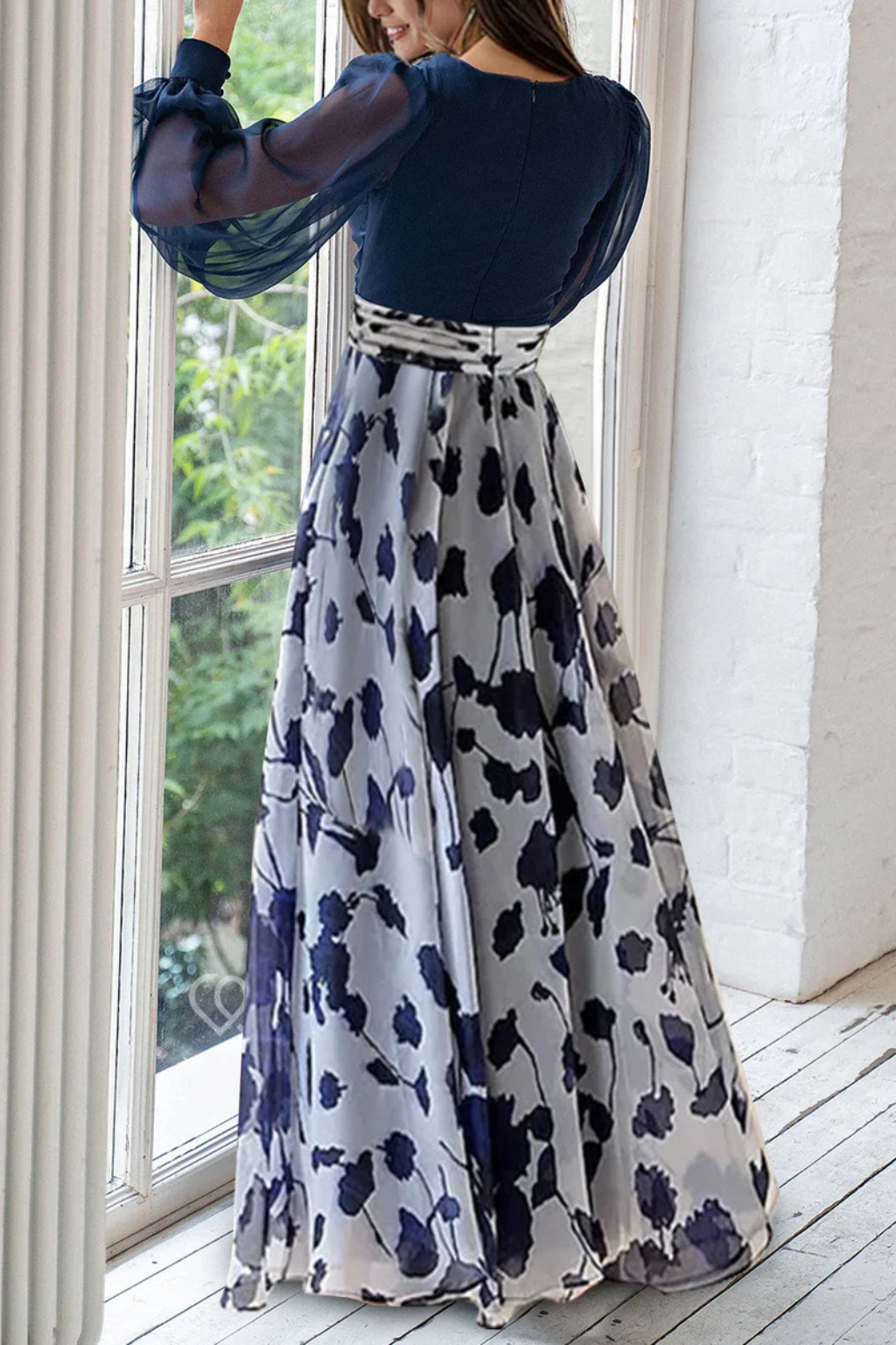 Valentina Damen Maxikleid – V-Ausschnitt & Ballonärmel Floral Elegant