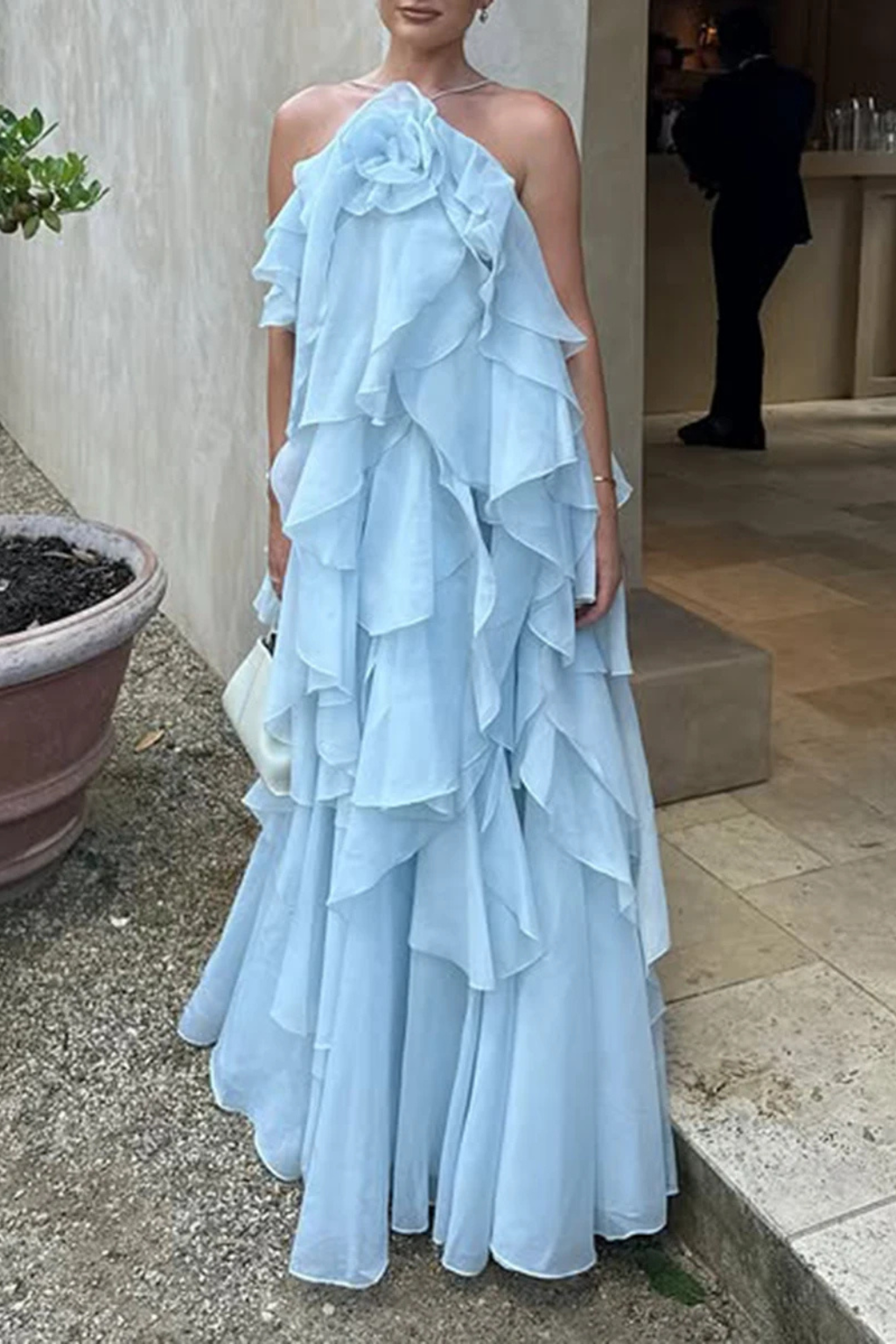 Vivienne Damen Maxikleid – Neckholder & Rüschen Elegant