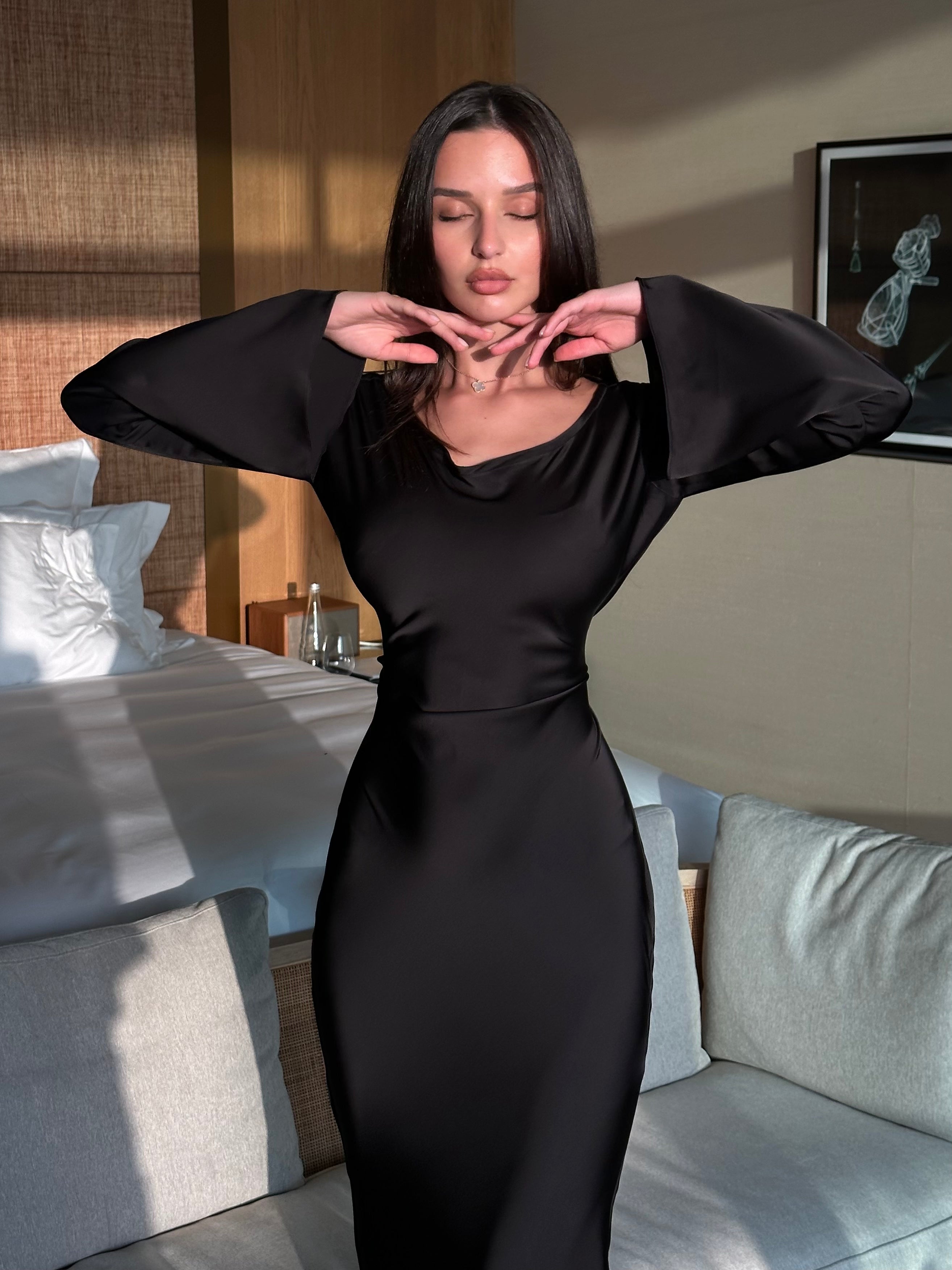 Damen Elegantes Langarm-Maxikleid mit Satin-Look