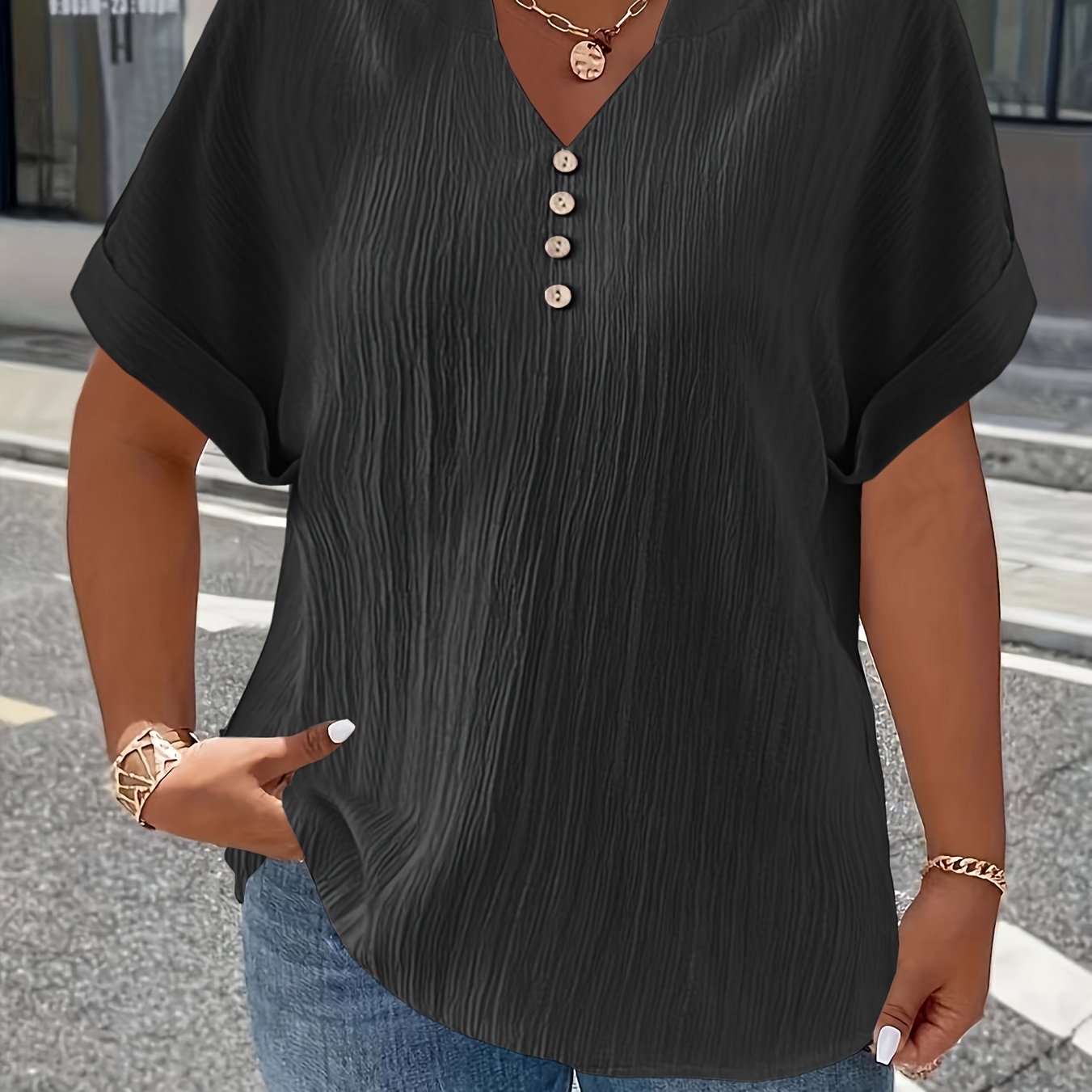 Damen Plus Size T-Shirt – Elegant Kurzarm mit Knopfleiste