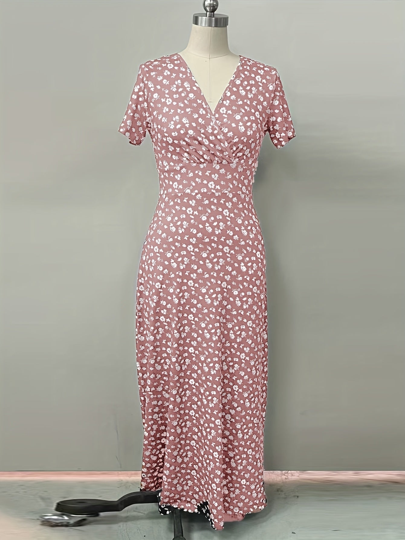 Damen Sommerkleid – Floral V-Ausschnitt & Locker Elegant