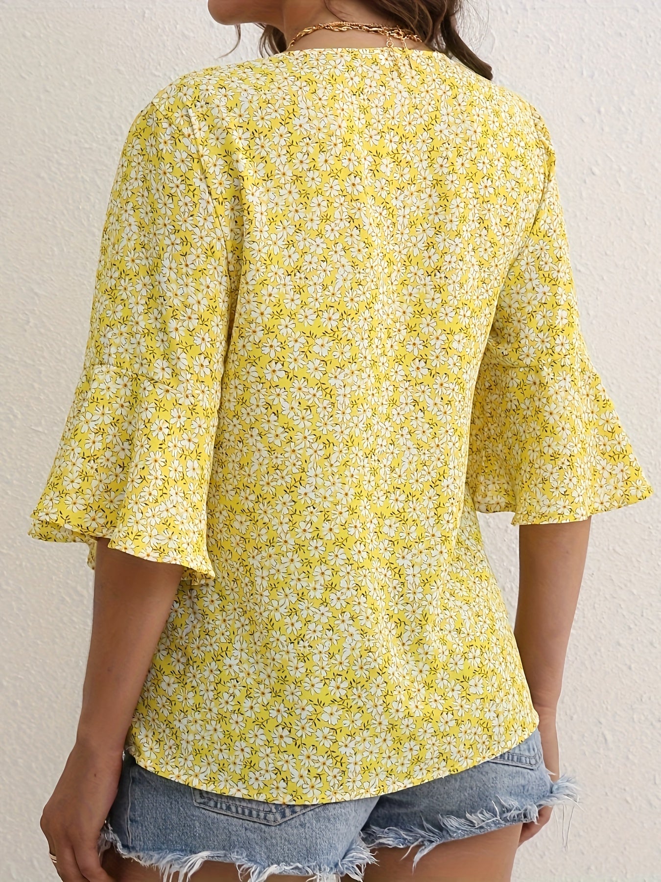 Damen Bluse – Floral V-Ausschnitt & Rüschenärmel Elegant