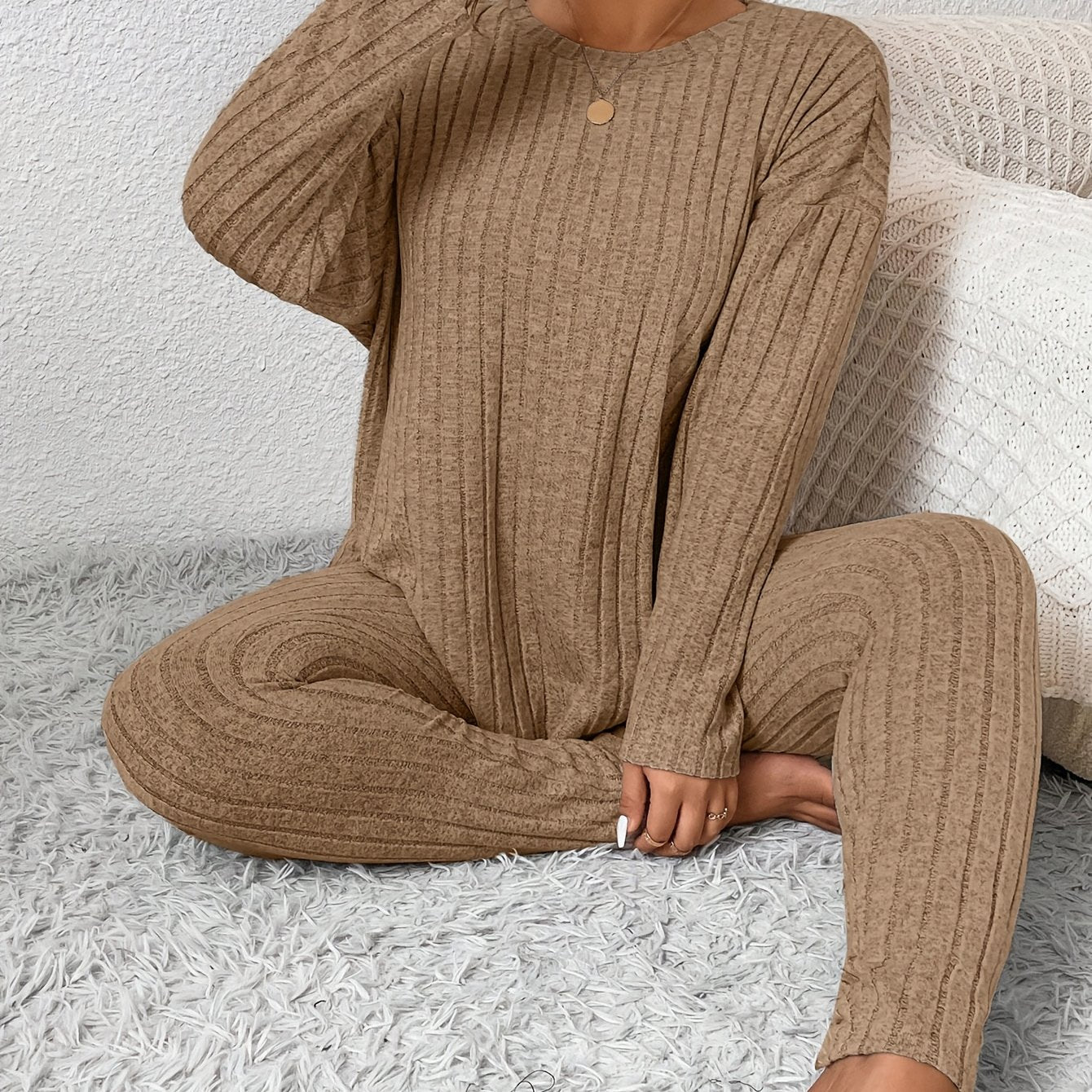 Damen Pyjama-Set in Großen Größen mit Langarm-Oberteil und Hose