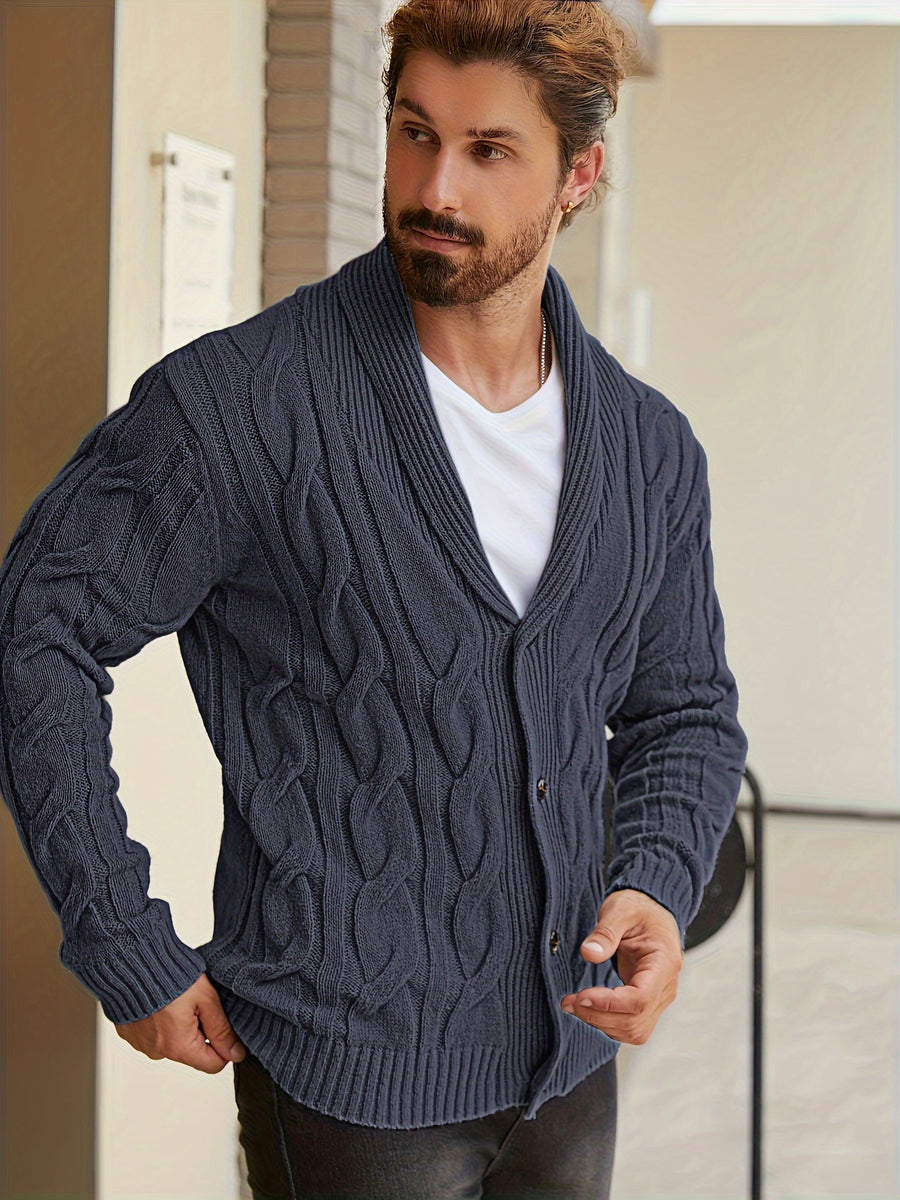 Herren Strickjacke mit Zopfmuster und Knöpfen