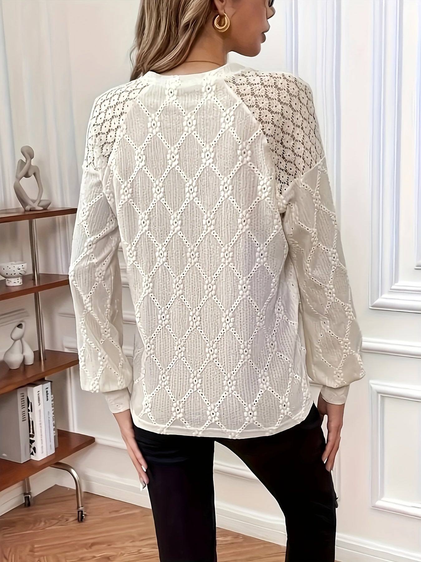 Damen T-Shirt – Jacquard Spitze & Rundhals Elegant