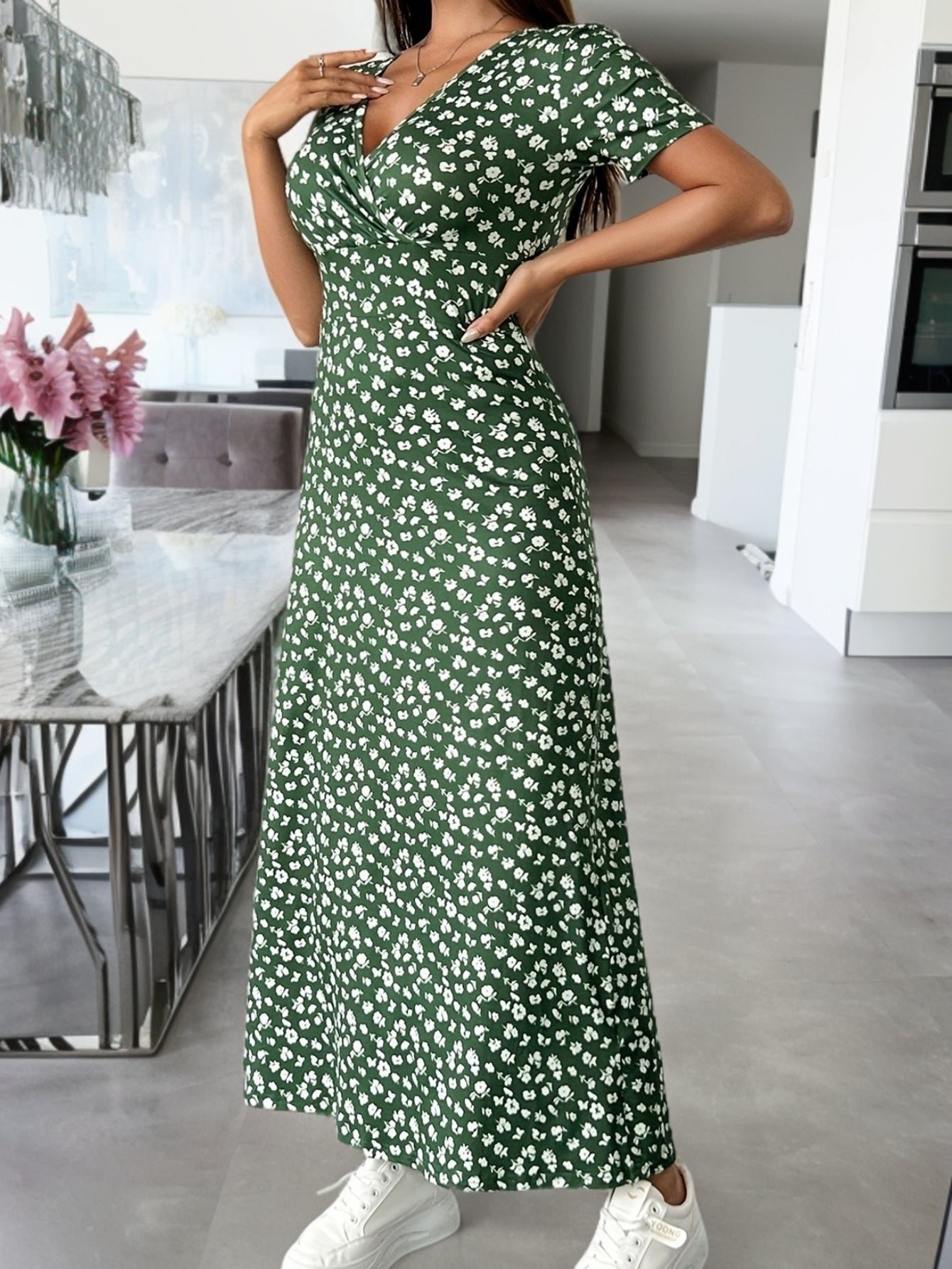 Damen Sommerkleid – Floral V-Ausschnitt & Locker Elegant