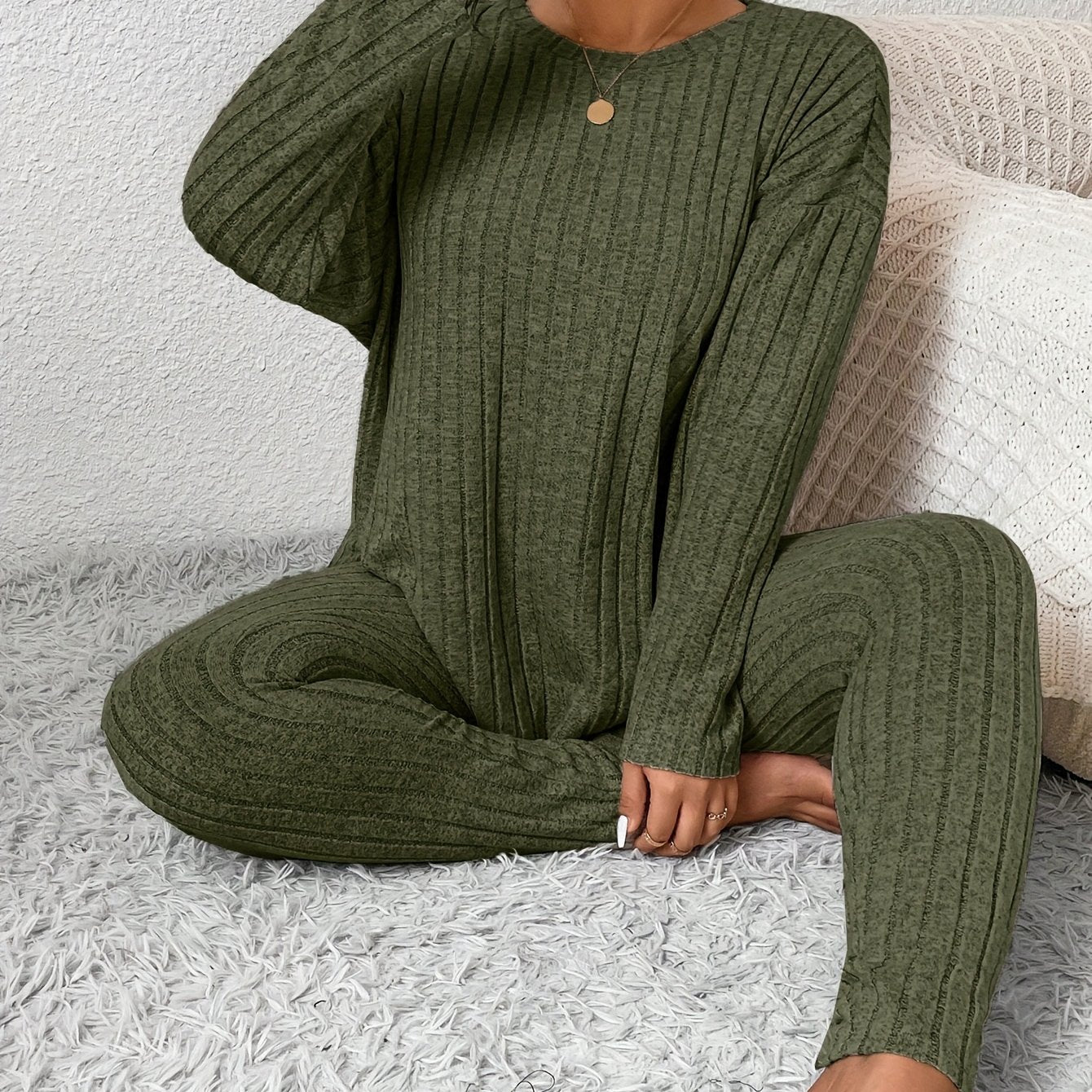 Damen Pyjama-Set in Großen Größen mit Langarm-Oberteil und Hose