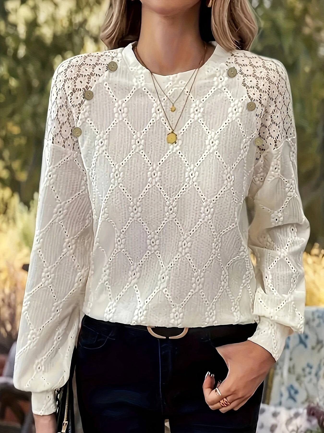 Damen T-Shirt – Jacquard Spitze & Rundhals Elegant