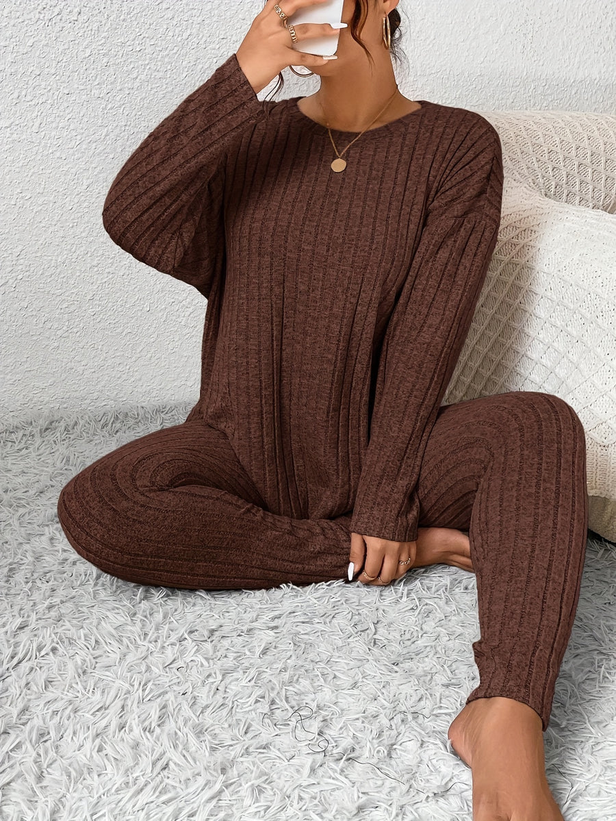 Damen Pyjama-Set in Großen Größen mit Langarm-Oberteil und Hose