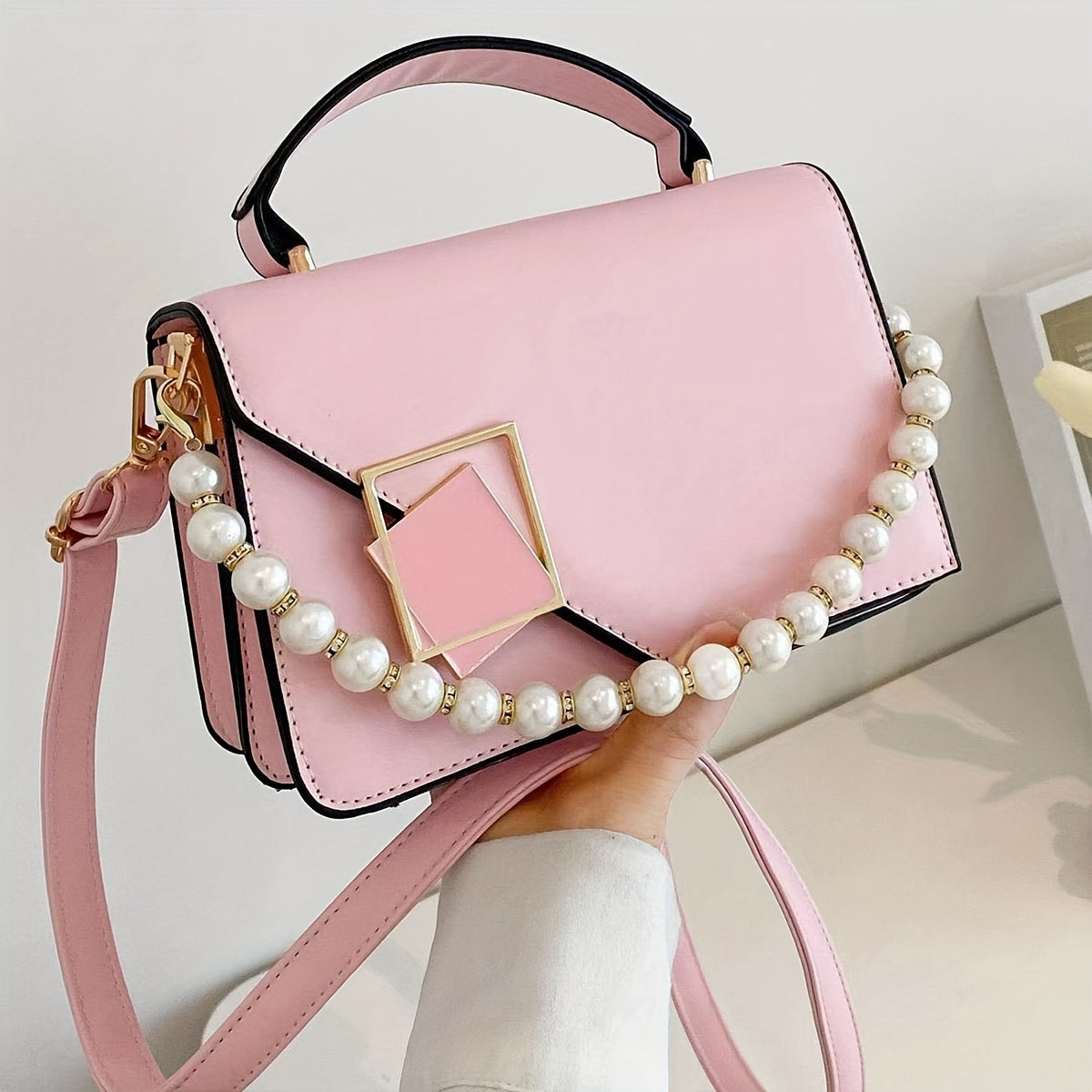 Celina | Elegante Umhängetasche mit Ketten-Detail