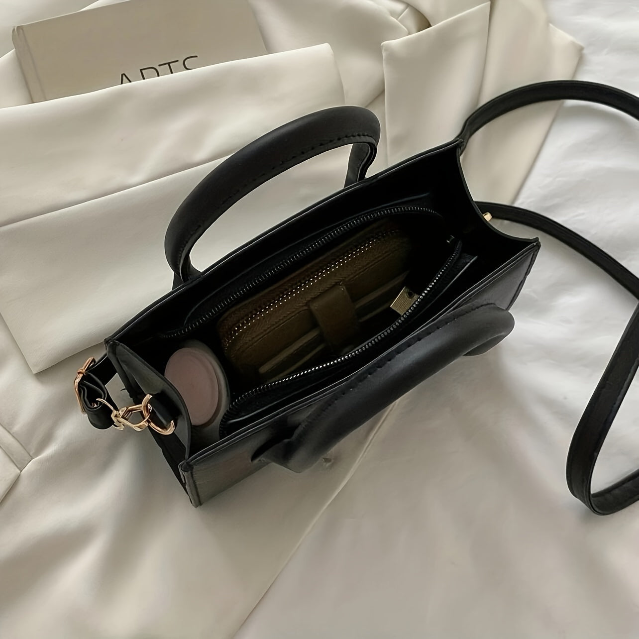Aveline | Elegante Mini Umhängetasche mit Top-Griff