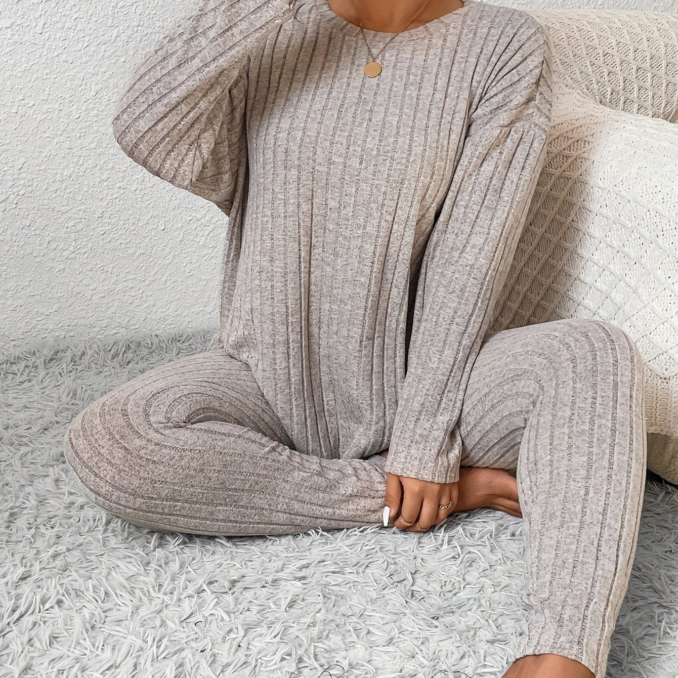 Damen Pyjama-Set in Großen Größen mit Langarm-Oberteil und Hose