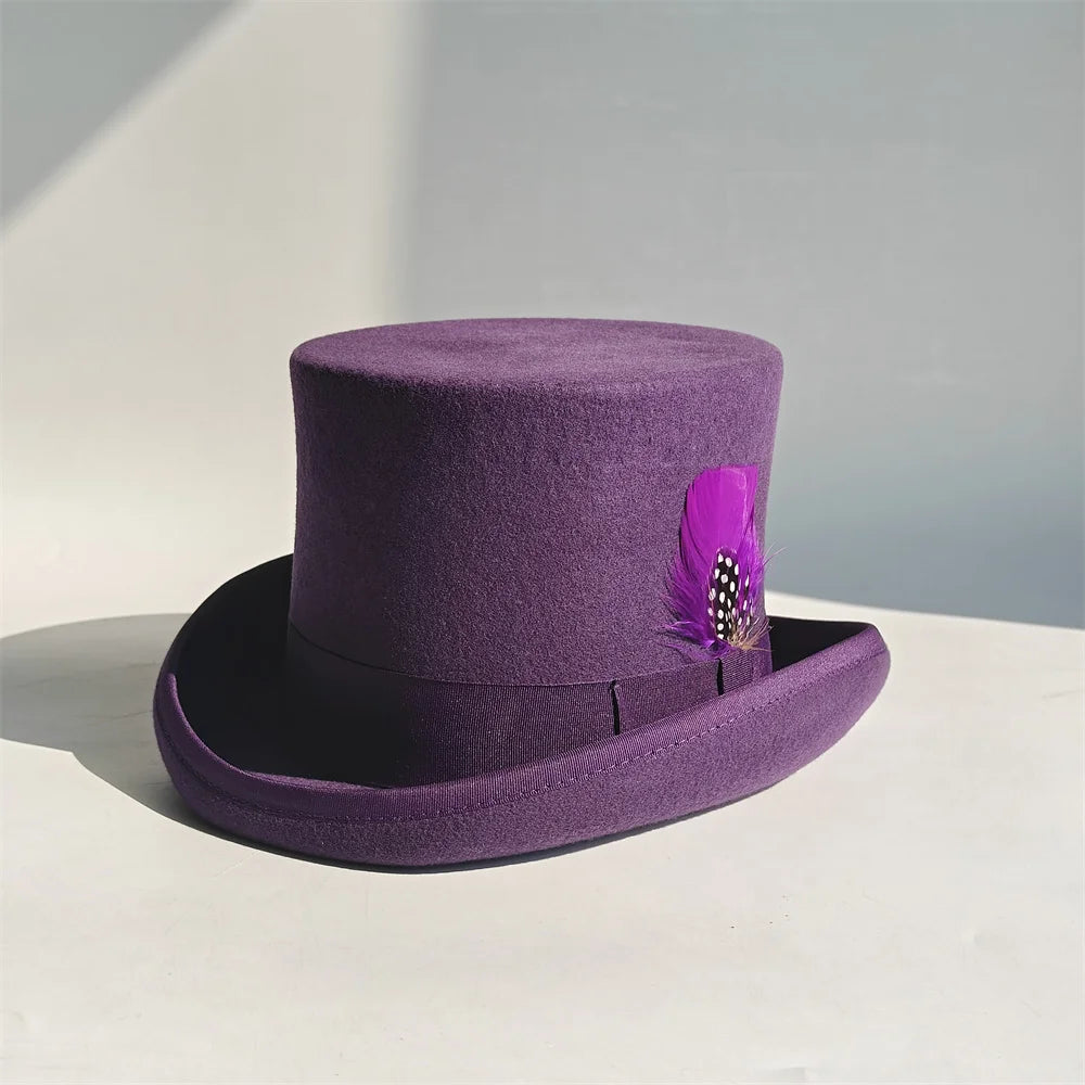 Lila Fedora Hut aus 100% Wolle mit Feder