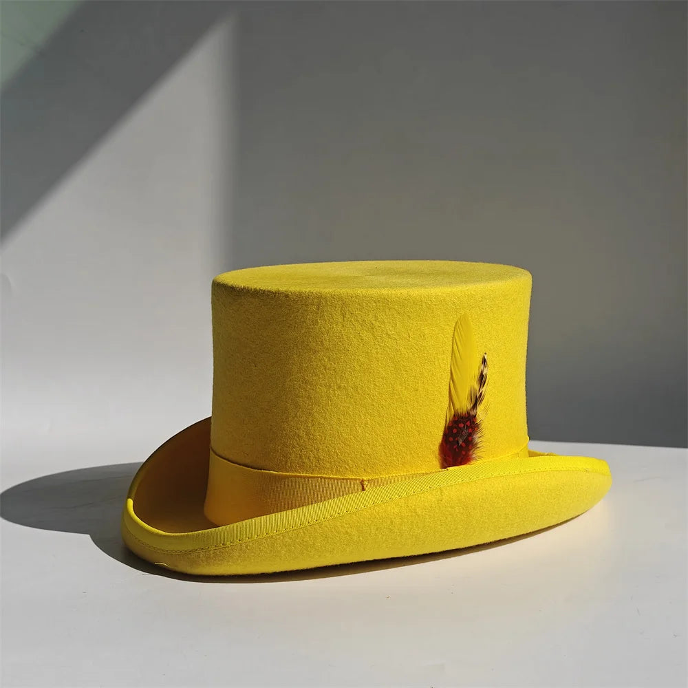Lila Fedora Hut aus 100% Wolle mit Feder