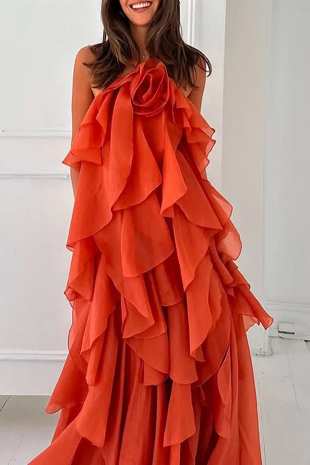 Vivienne Damen Maxikleid – Neckholder & Rüschen Elegant