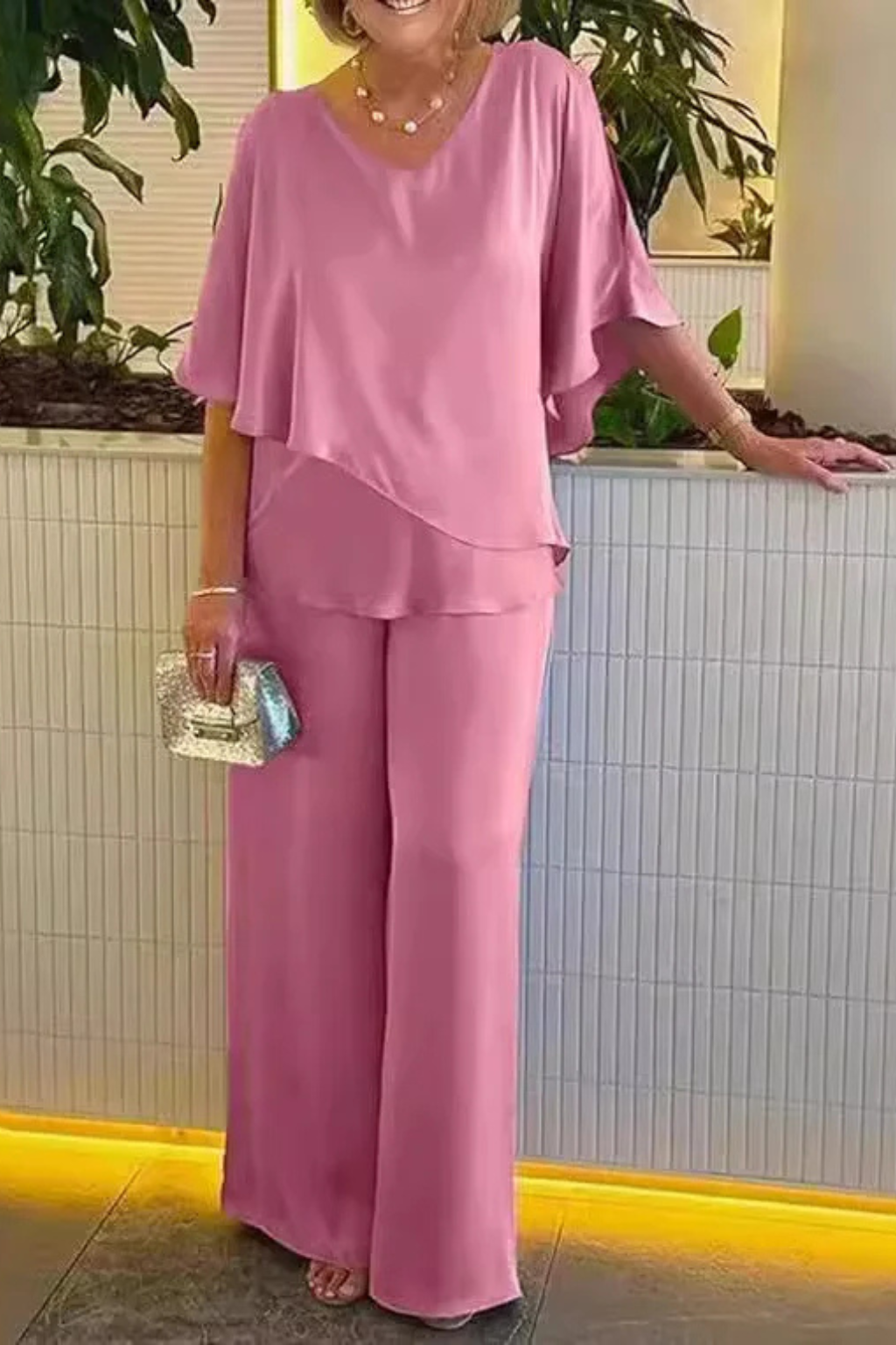 Serena | Damen Zweiteiler – V-Ausschnitt & Weite Hose