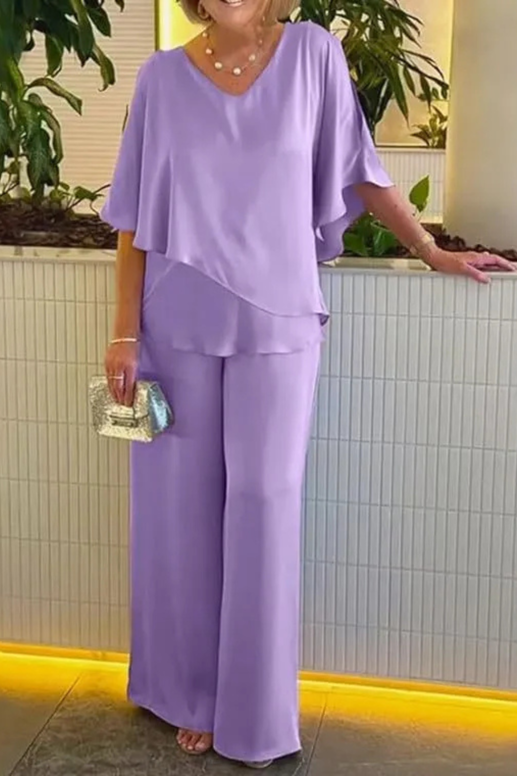 Serena | Damen Zweiteiler – V-Ausschnitt & Weite Hose