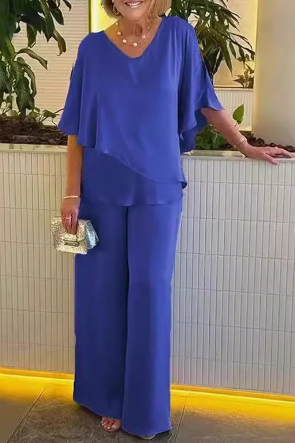 Serena | Damen Zweiteiler – V-Ausschnitt & Weite Hose