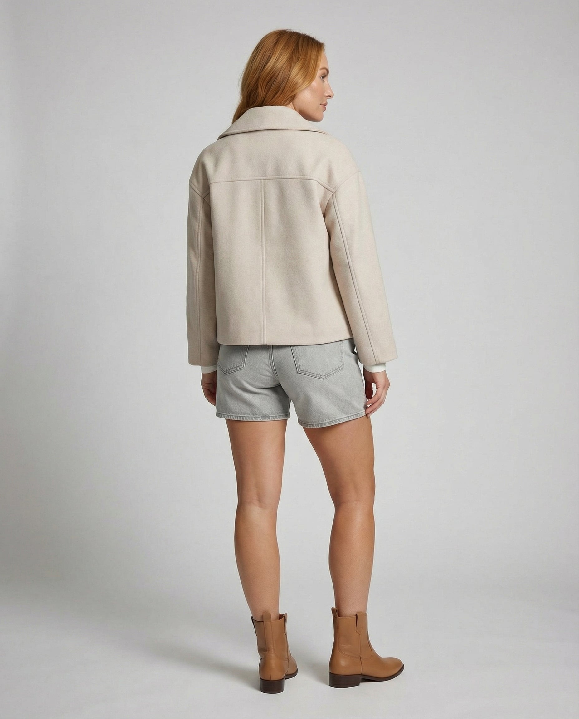 Damen Jacke mit Kurzschnitt & Doppelreiher
