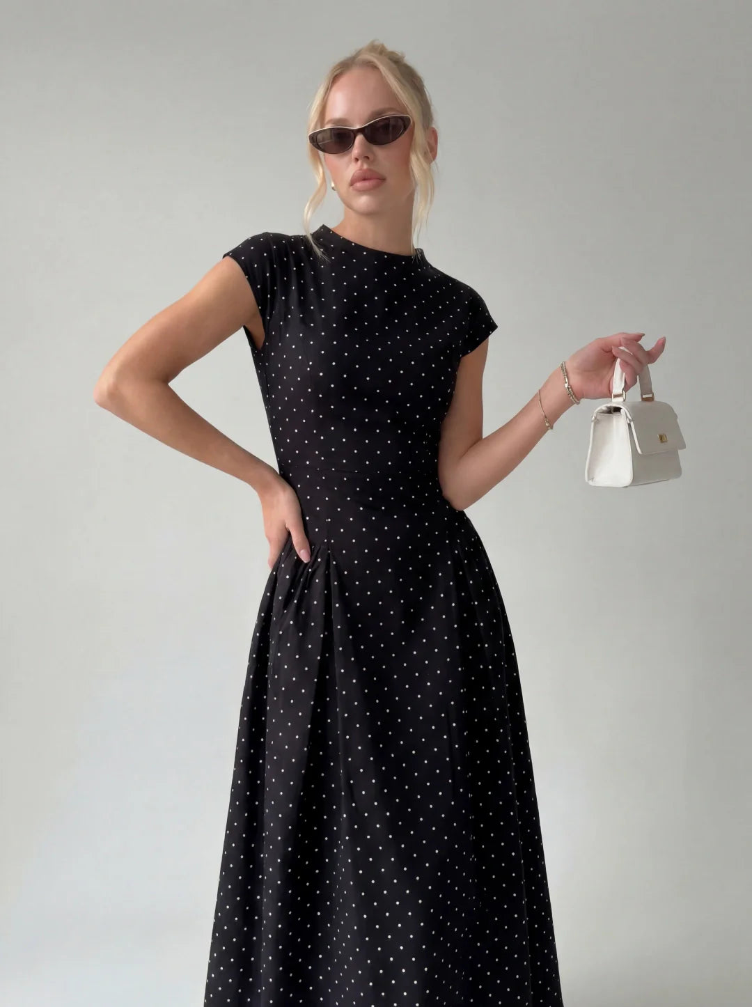 Damen Midi Kleid – Gepunktet Vintage & Gerafft