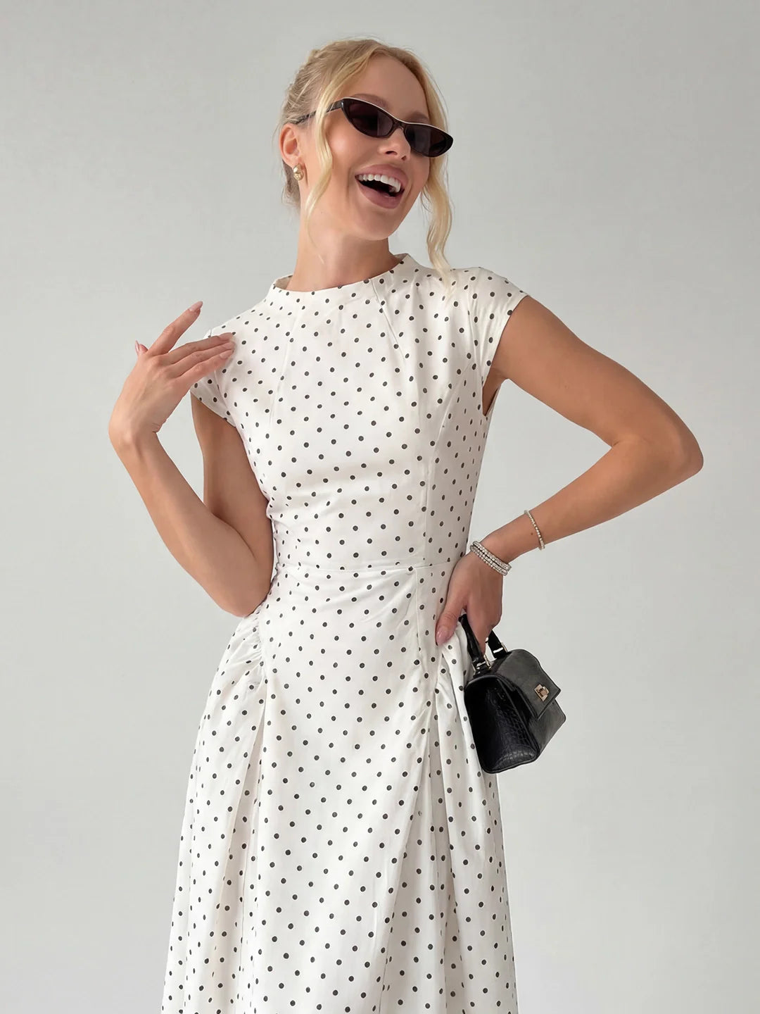 Damen Midi Kleid – Gepunktet Vintage & Gerafft