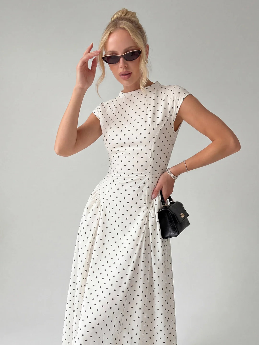 Damen Midi Kleid – Gepunktet Vintage & Gerafft