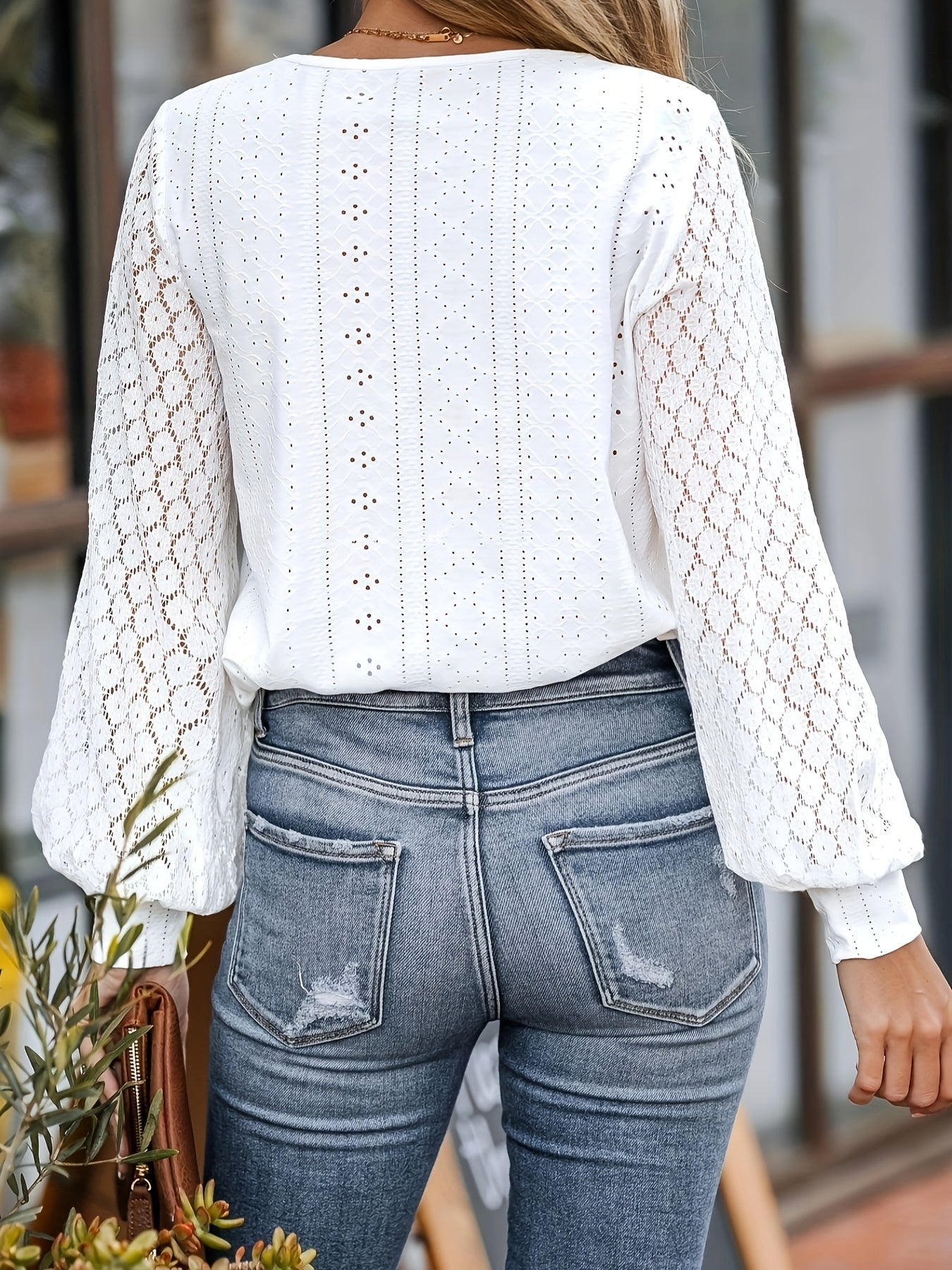Damen Bluse – Spitze Kontrast & Elegant Modern
