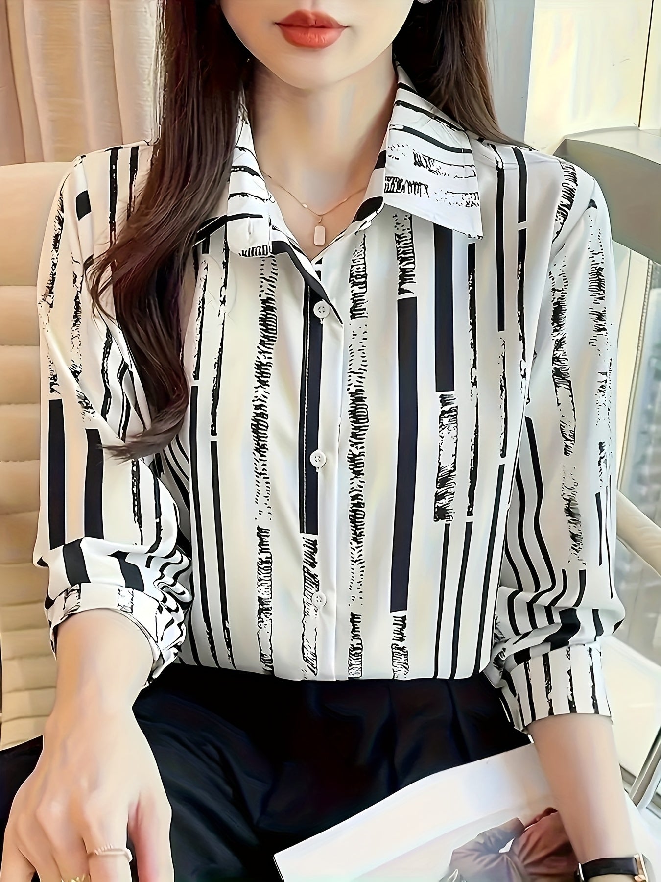 Damen Bluse – Gestreift Schwarz Weiß & Reverskragen Elegant