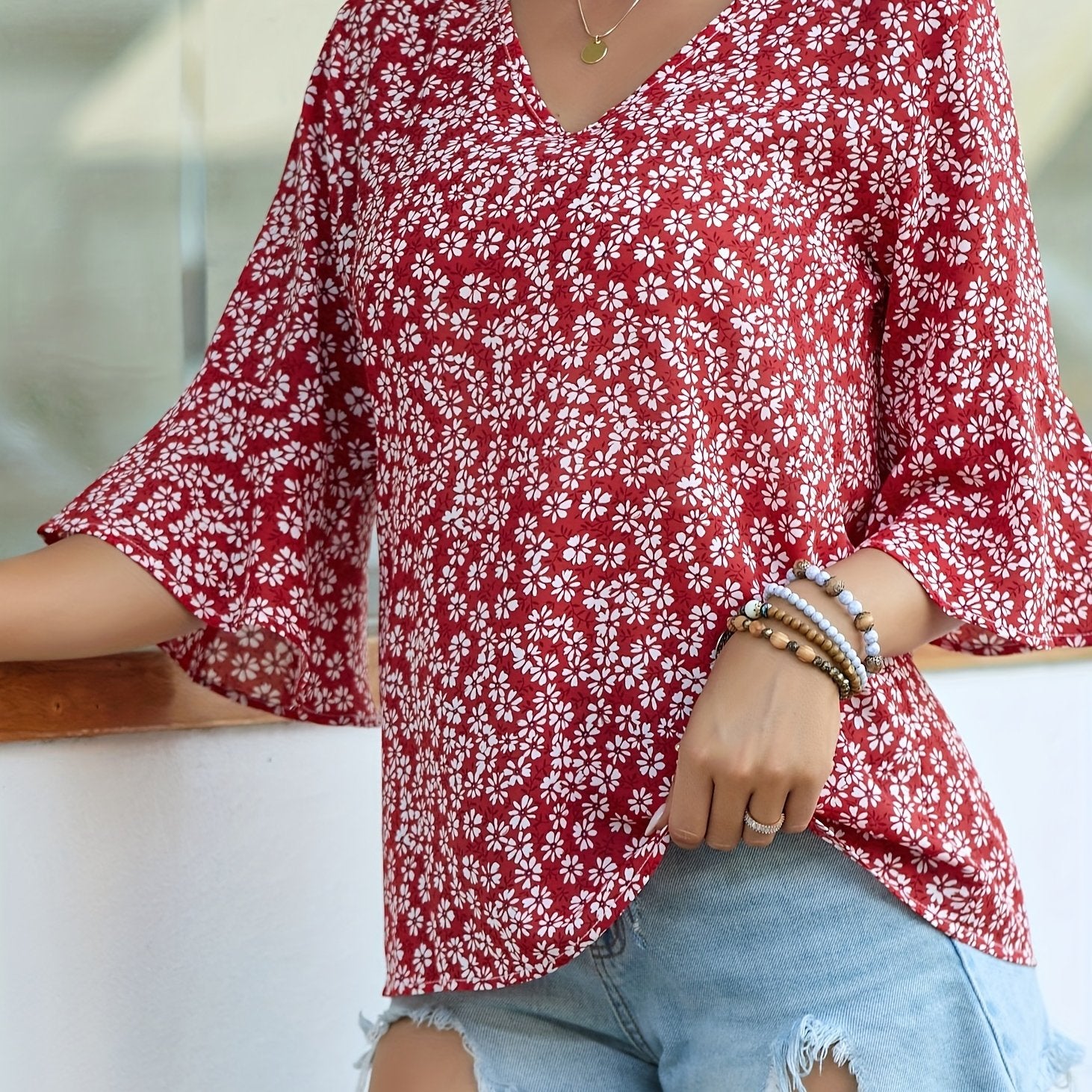 Damen Bluse – Floral V-Ausschnitt & Rüschenärmel Elegant